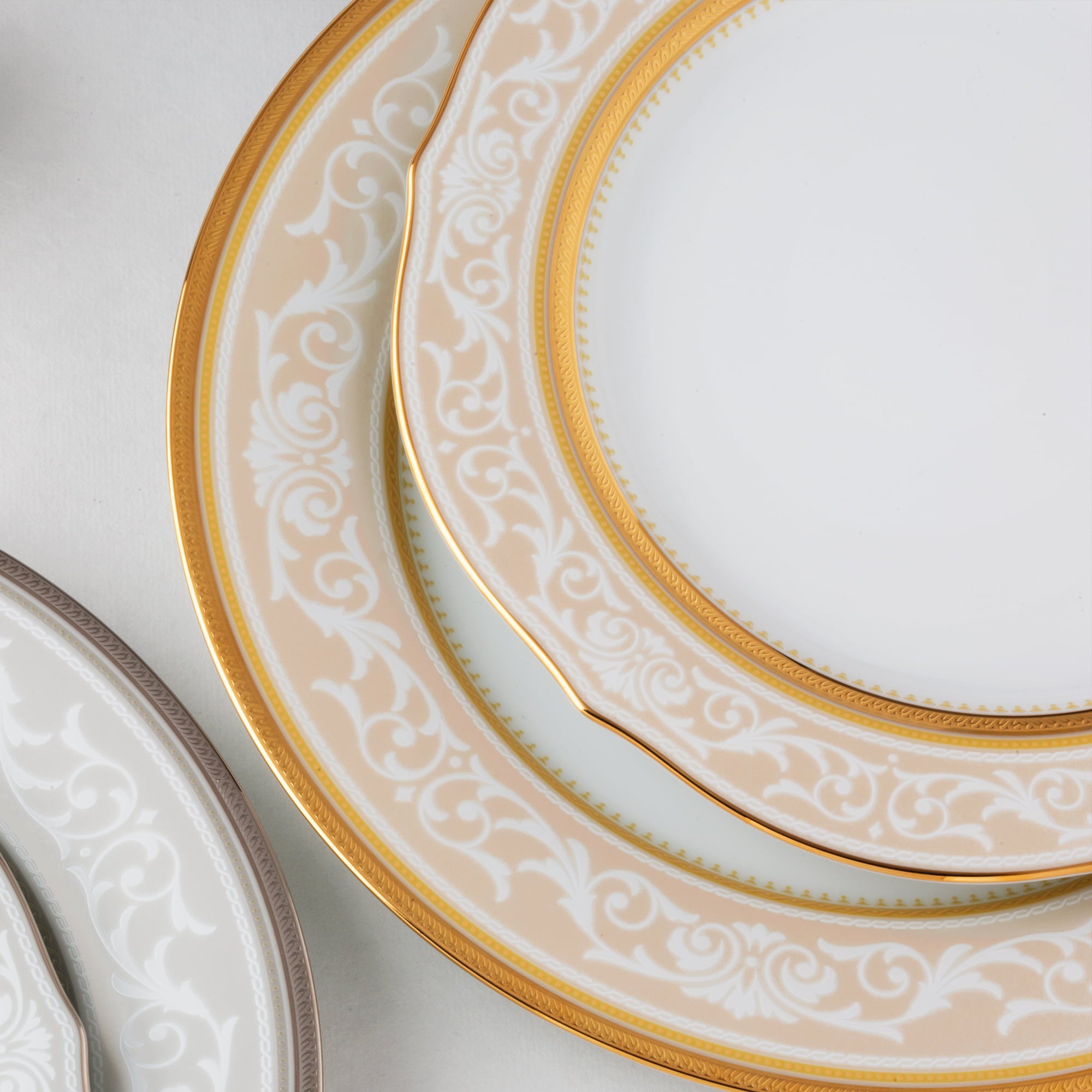 Noritake 37Pcs Dinner & Tea Set For 6 Person - Glendonald Gold