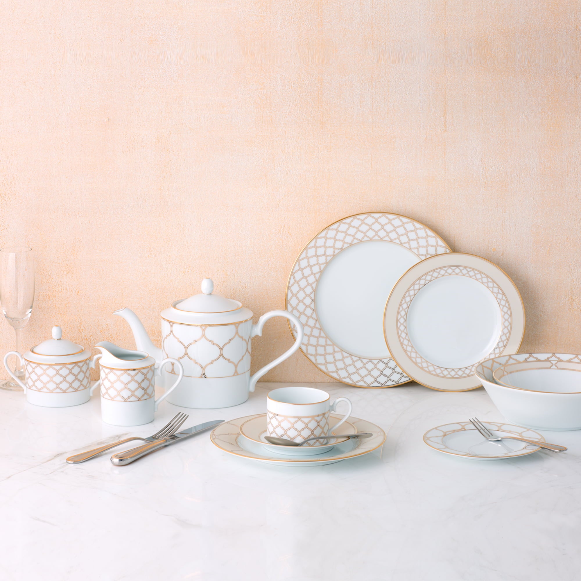 Noritake 17Pcs Tea Set for 6 Person - Eternal Palace Gold