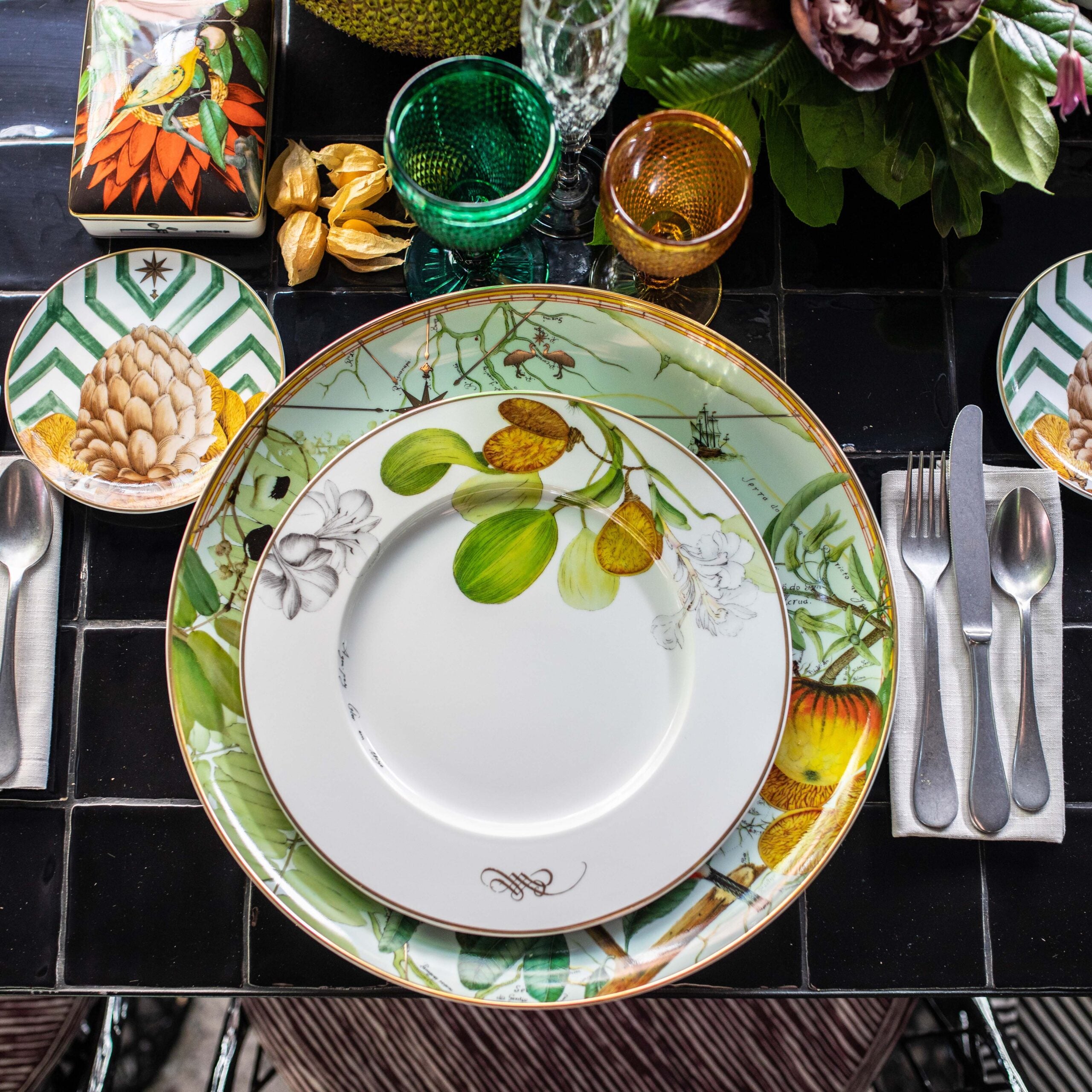 Vista Alegre 47Pcs Dinner & Tea Set for 8 Person - Amazonia