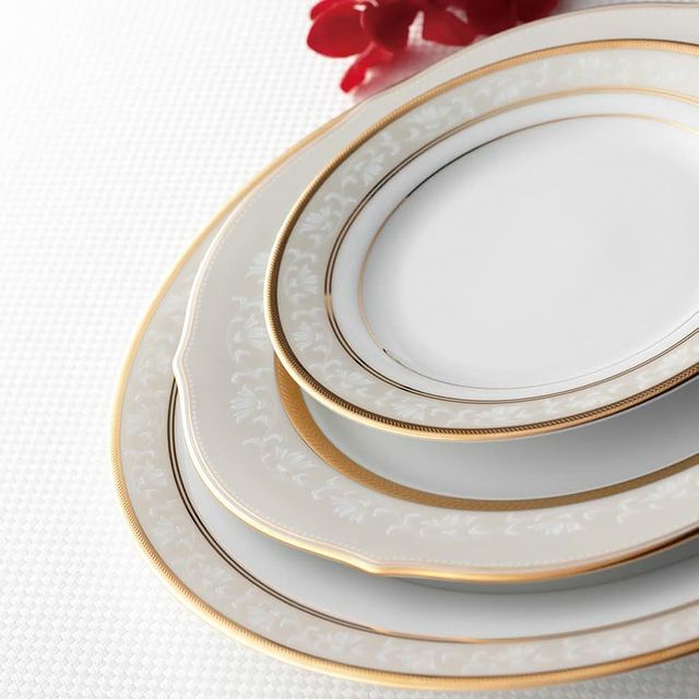 Noritake Salad Plate - Brunswick Gold