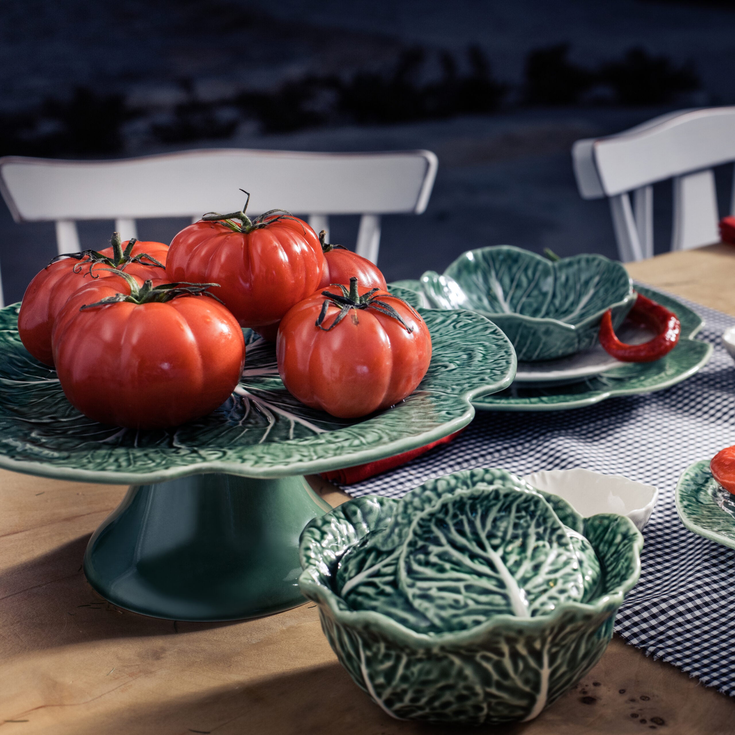 Bordallo Pinheiro Cake Stand 31cm - Natural Cabbage