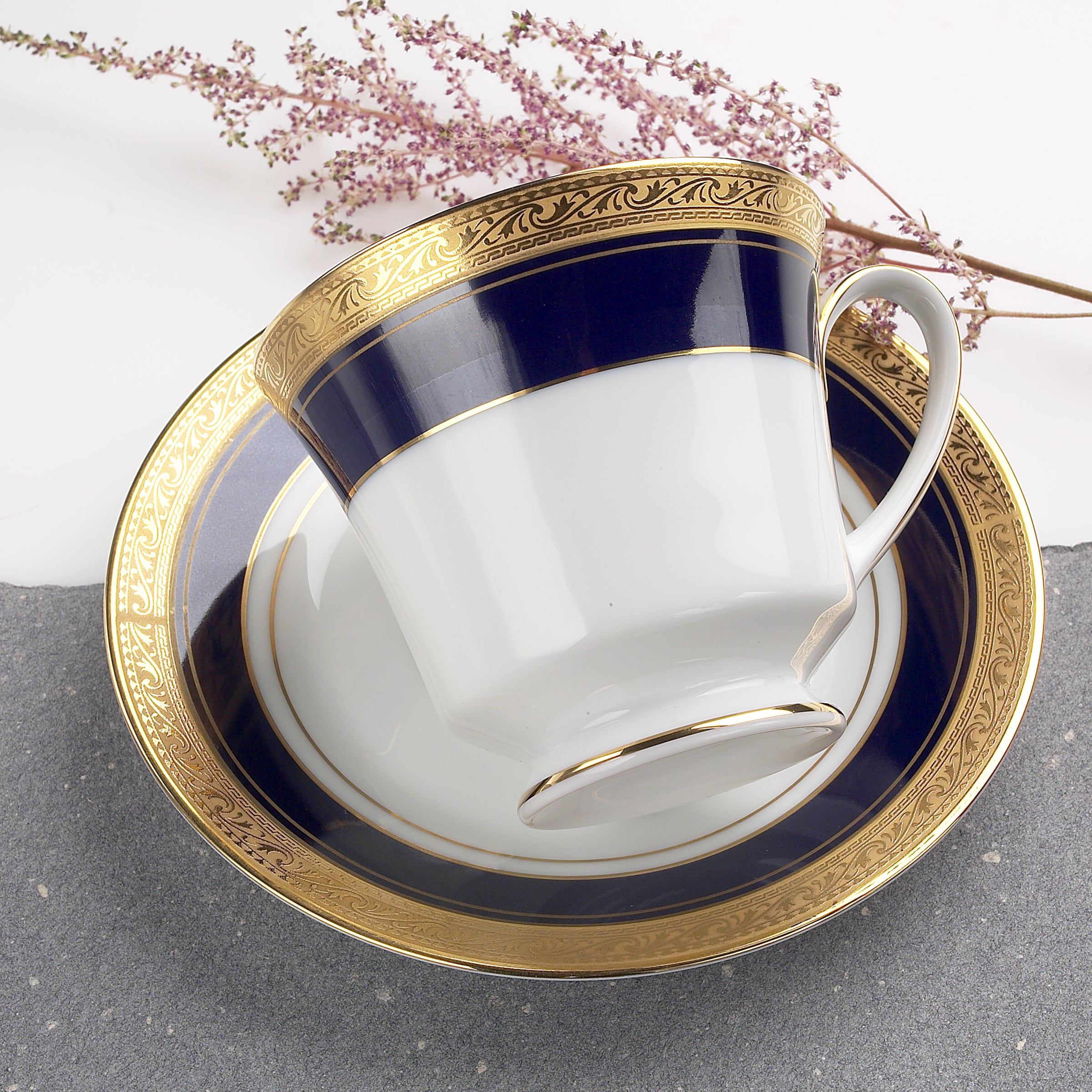 Noritake 33Pcs Dinner Set with Teapot for 6 Person - Crestwood Cobalt Gold