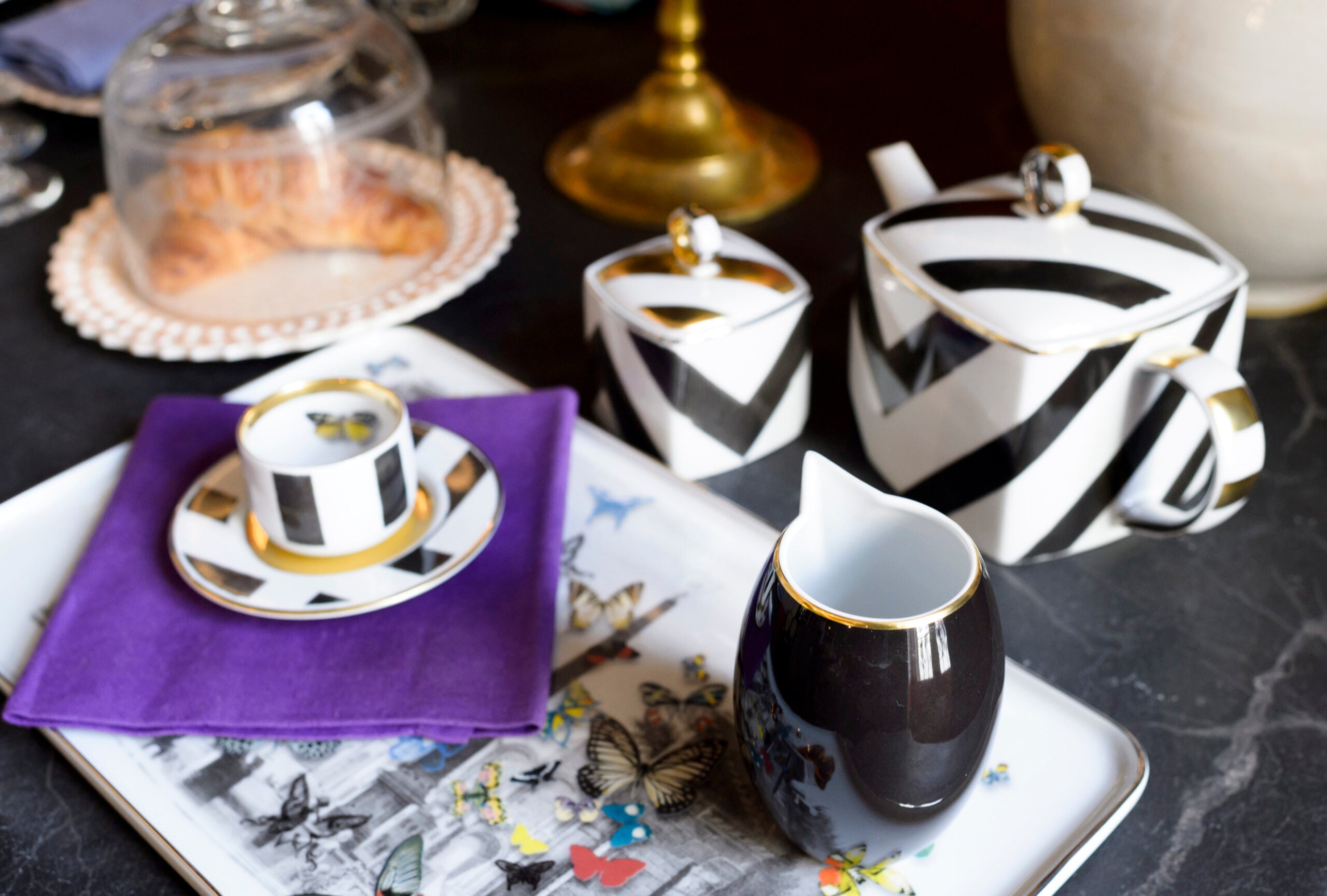 Vista Alegre Teapot - Sol Y Sombra