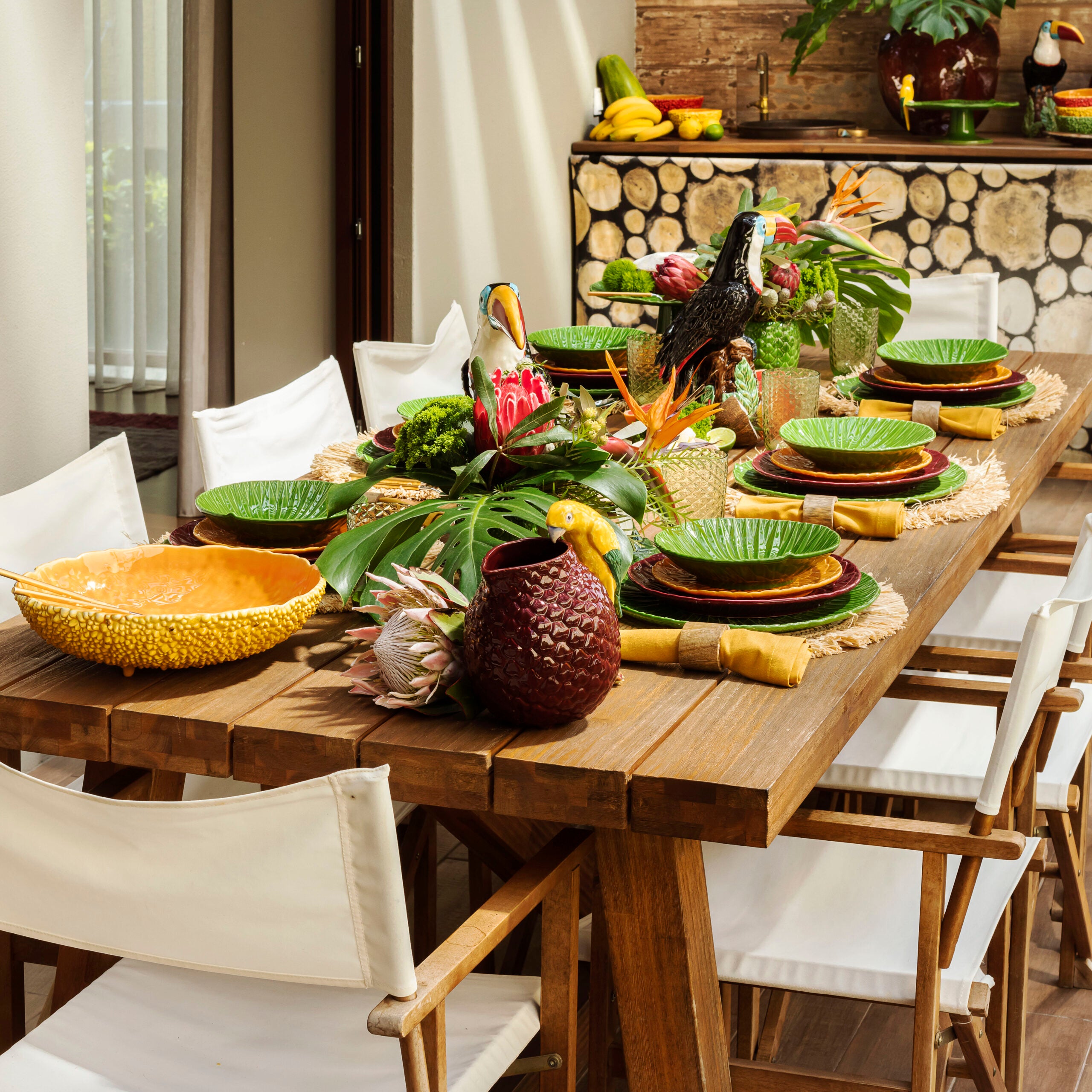 Bordallo Pinheiro Jug 2L with macaw - Amazónia