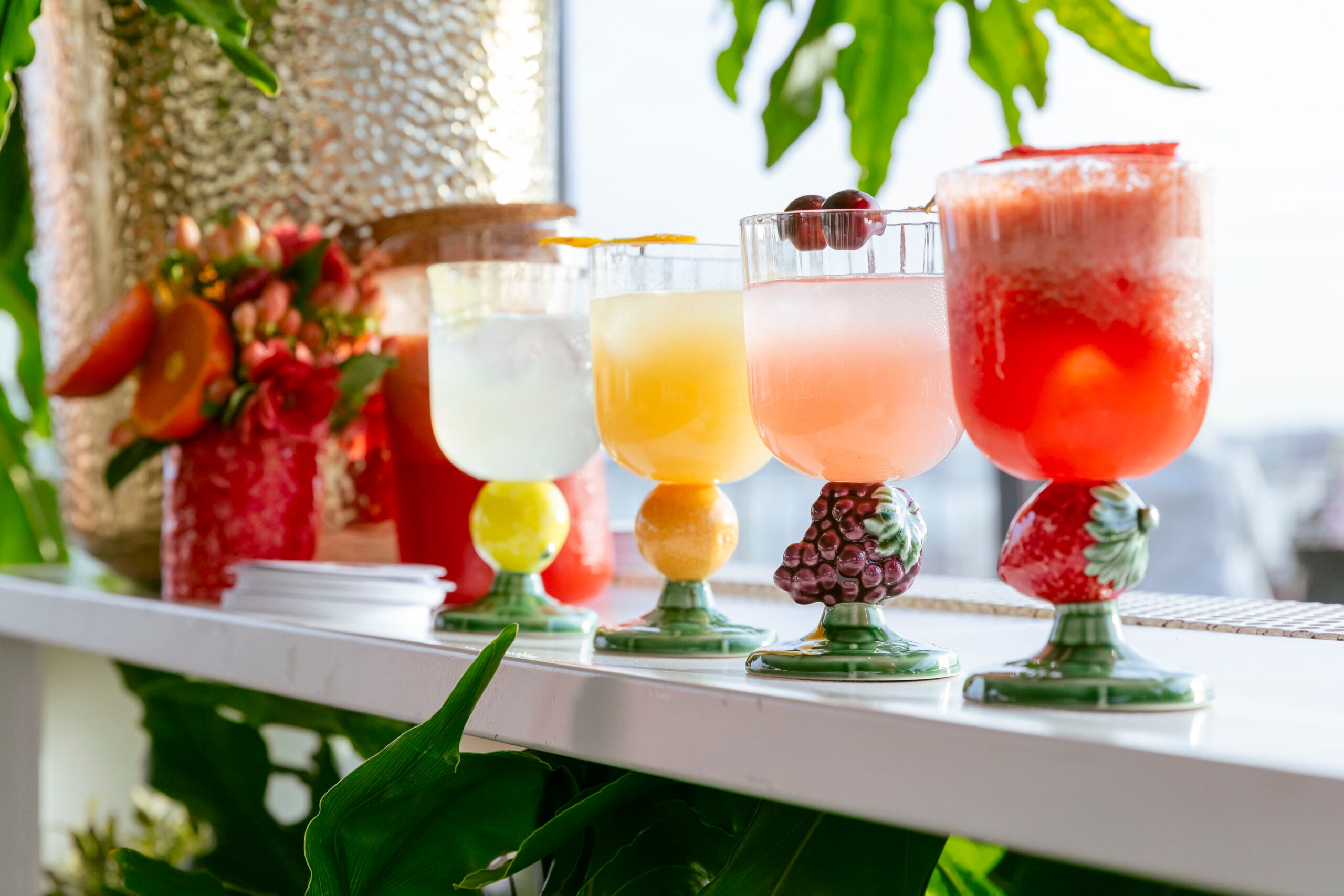 Bordallo Pinheiro Goblet Strawberries Stem - Carmen Strawberries