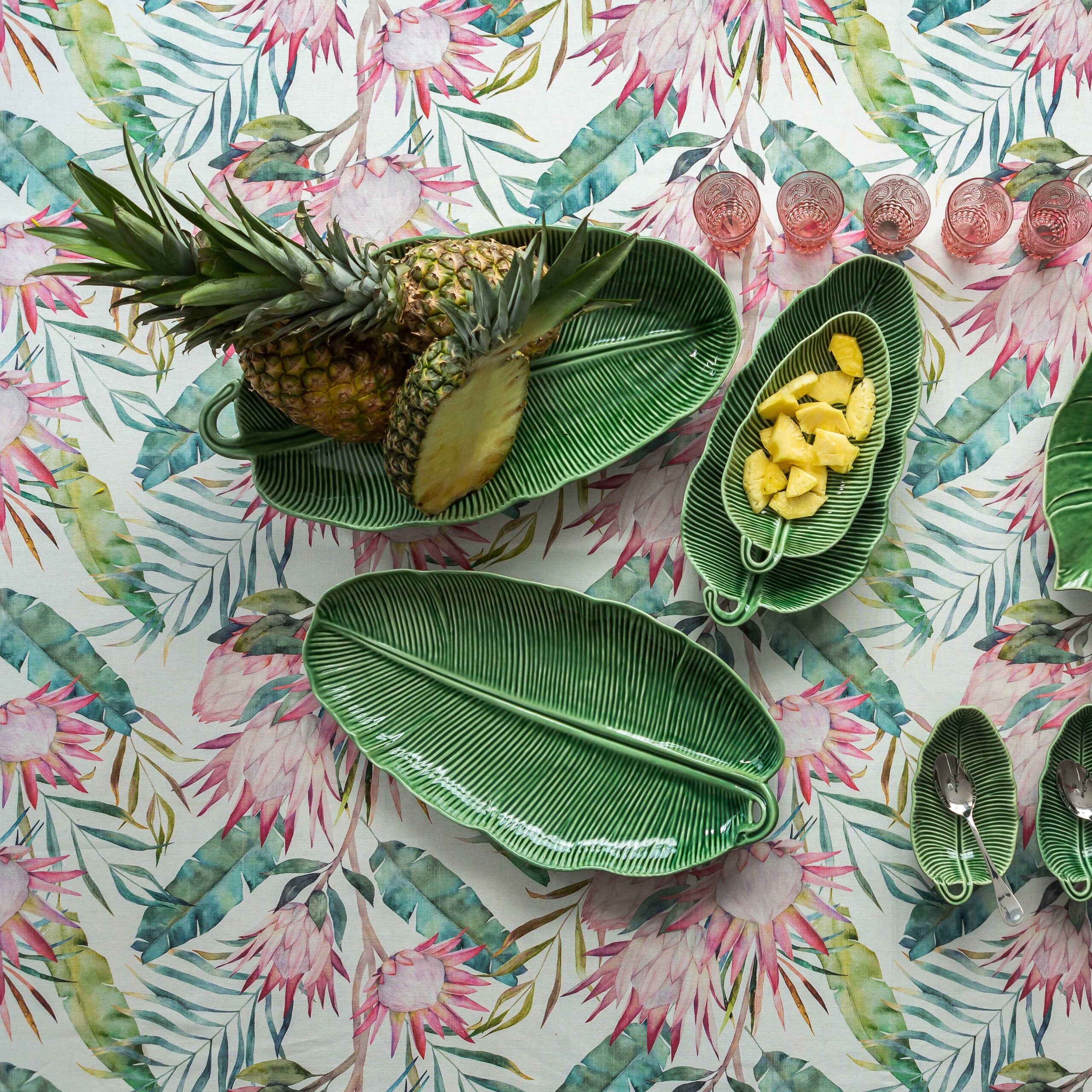 Bordallo Pinheiro Banana Leaf Green Medium Salad Bowl 39.5cm - Leaves