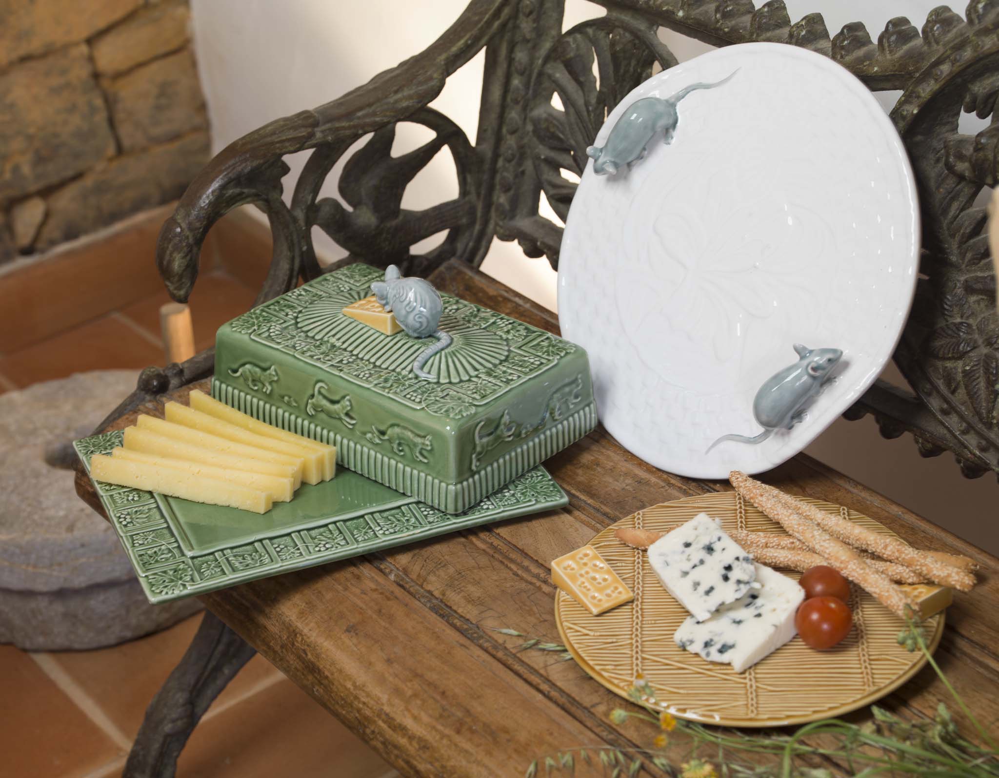 Bordallo Pinheiro Cheese Tray Mouse with Lid - Cheese Trays