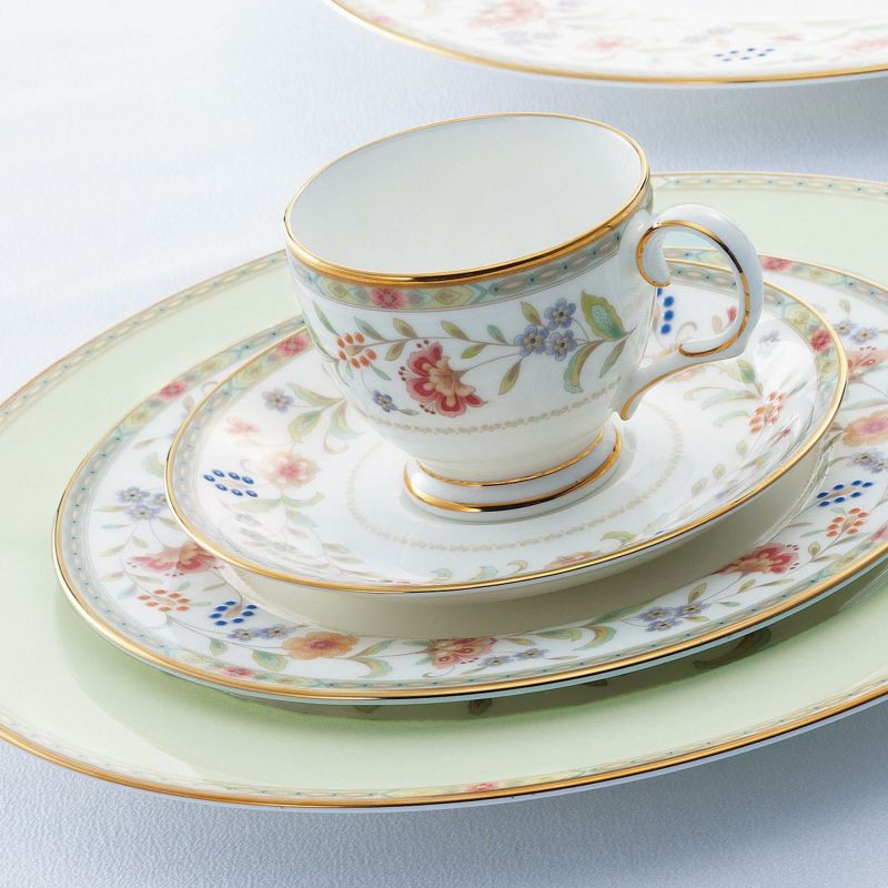 Noritake 47Pcs Dinner & Tea Set for 8 Person - Primrose