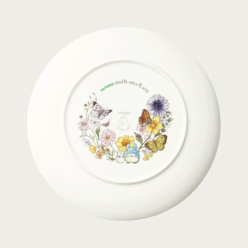 Limited Edition Noritake 2024 Year Plate 23cm (With Plate Holder) - "My Neighbor Totoro" © Studio Ghibli