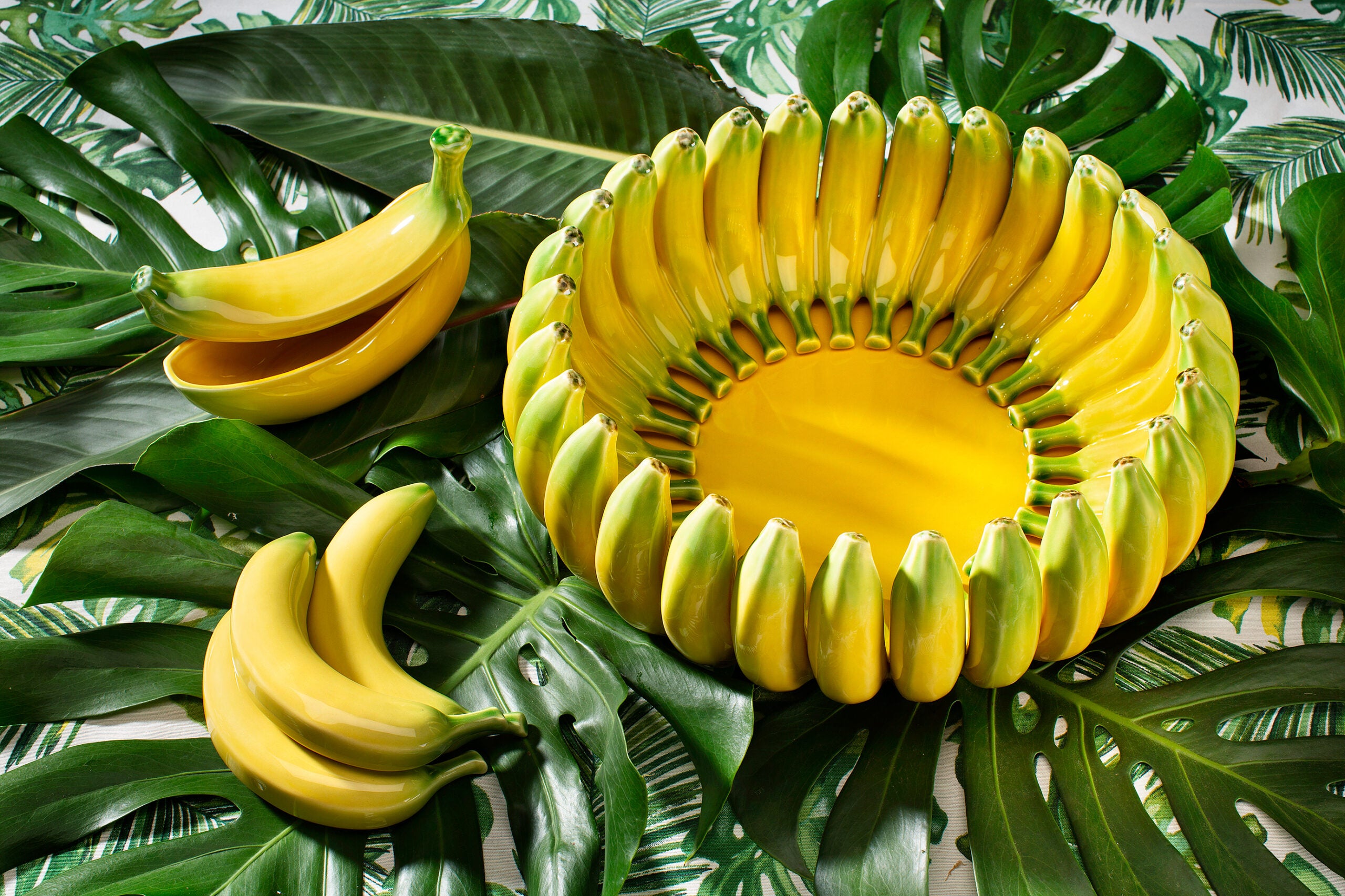 Bordallo Pinheiro Centerpiece Bananas 38cm - Banana Madeira