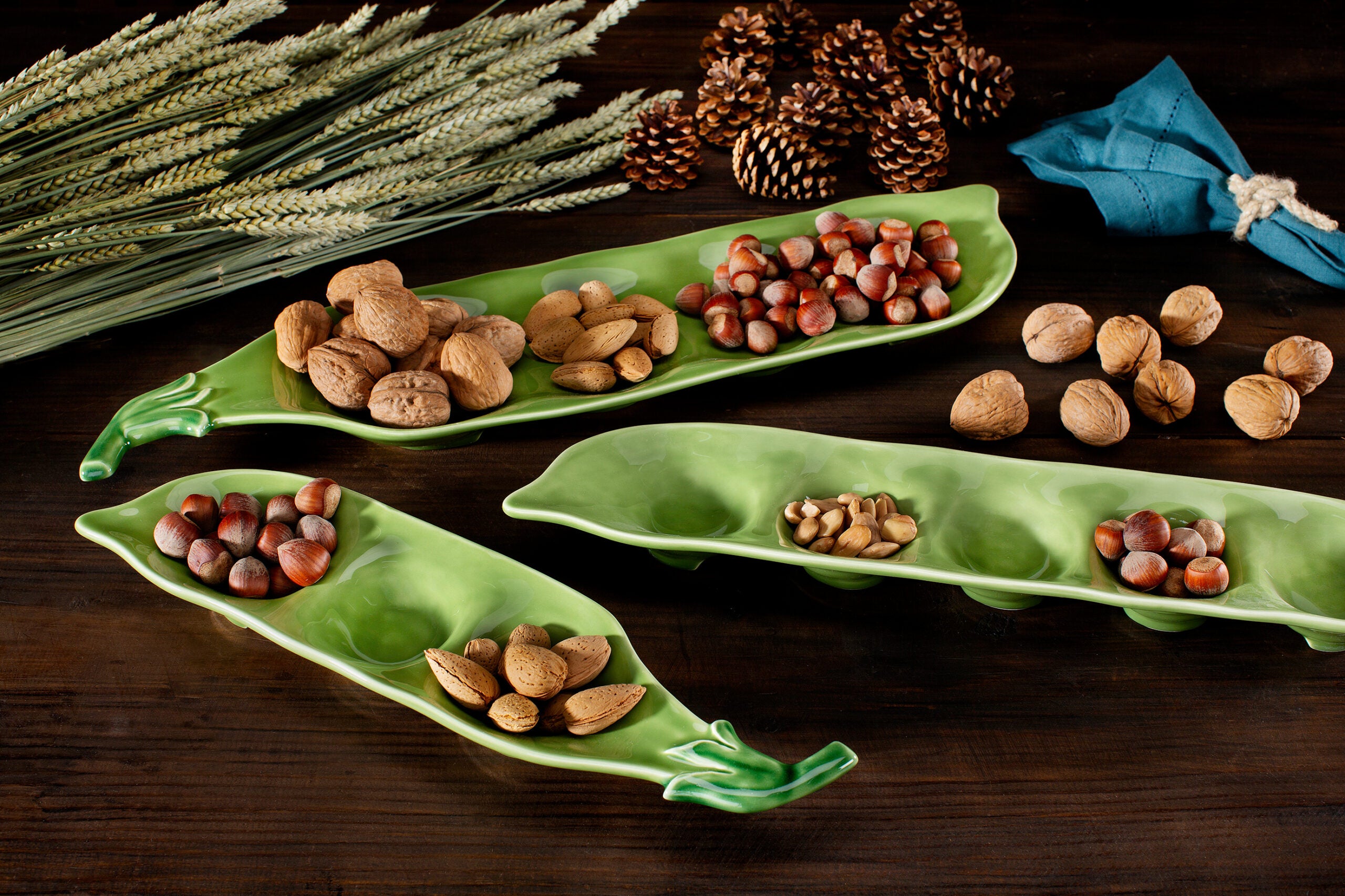 Bordallo Pinheiro Platter 37cm - Peapod