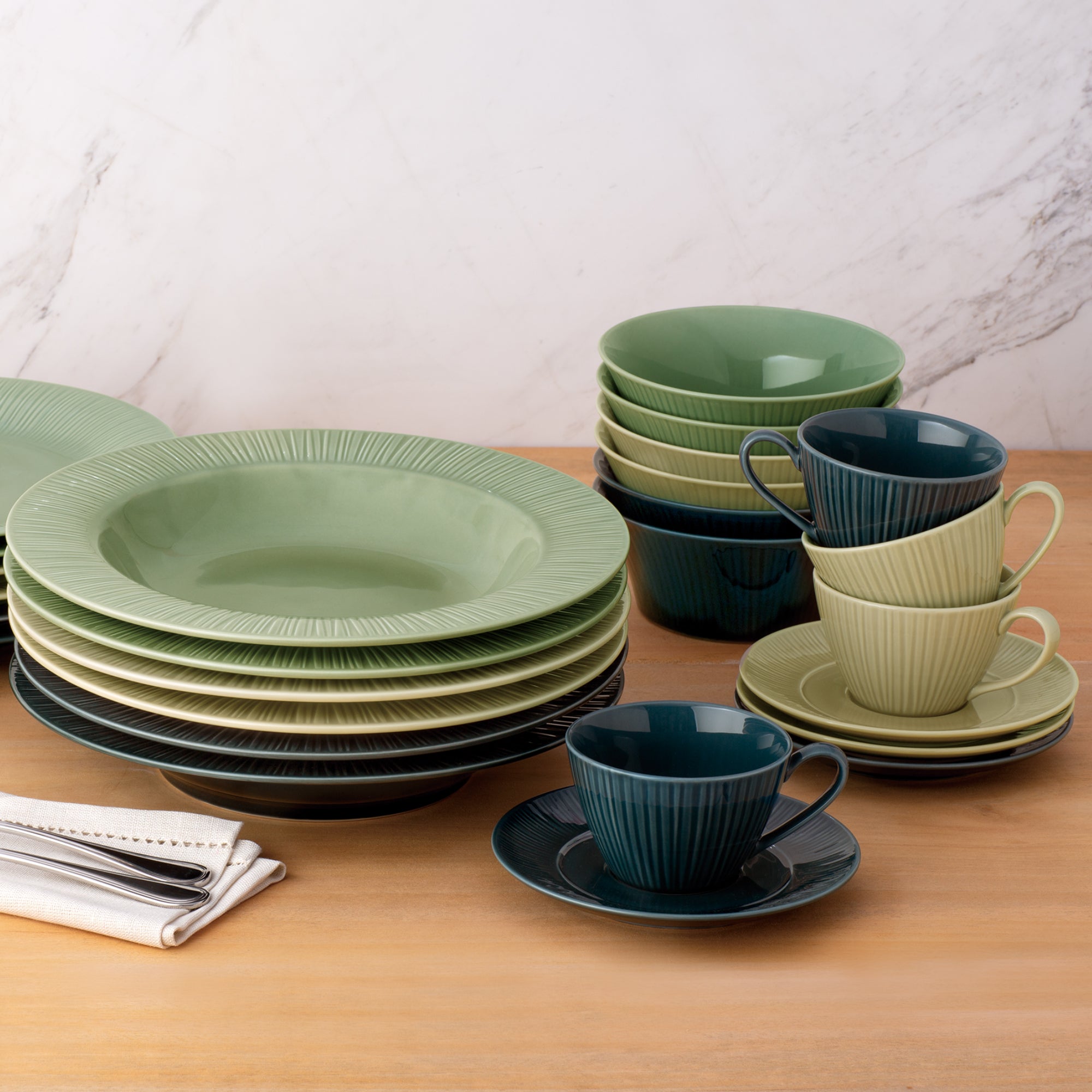 Noritake 16Pcs Dinner Set For 4 Person-Conifere Teal