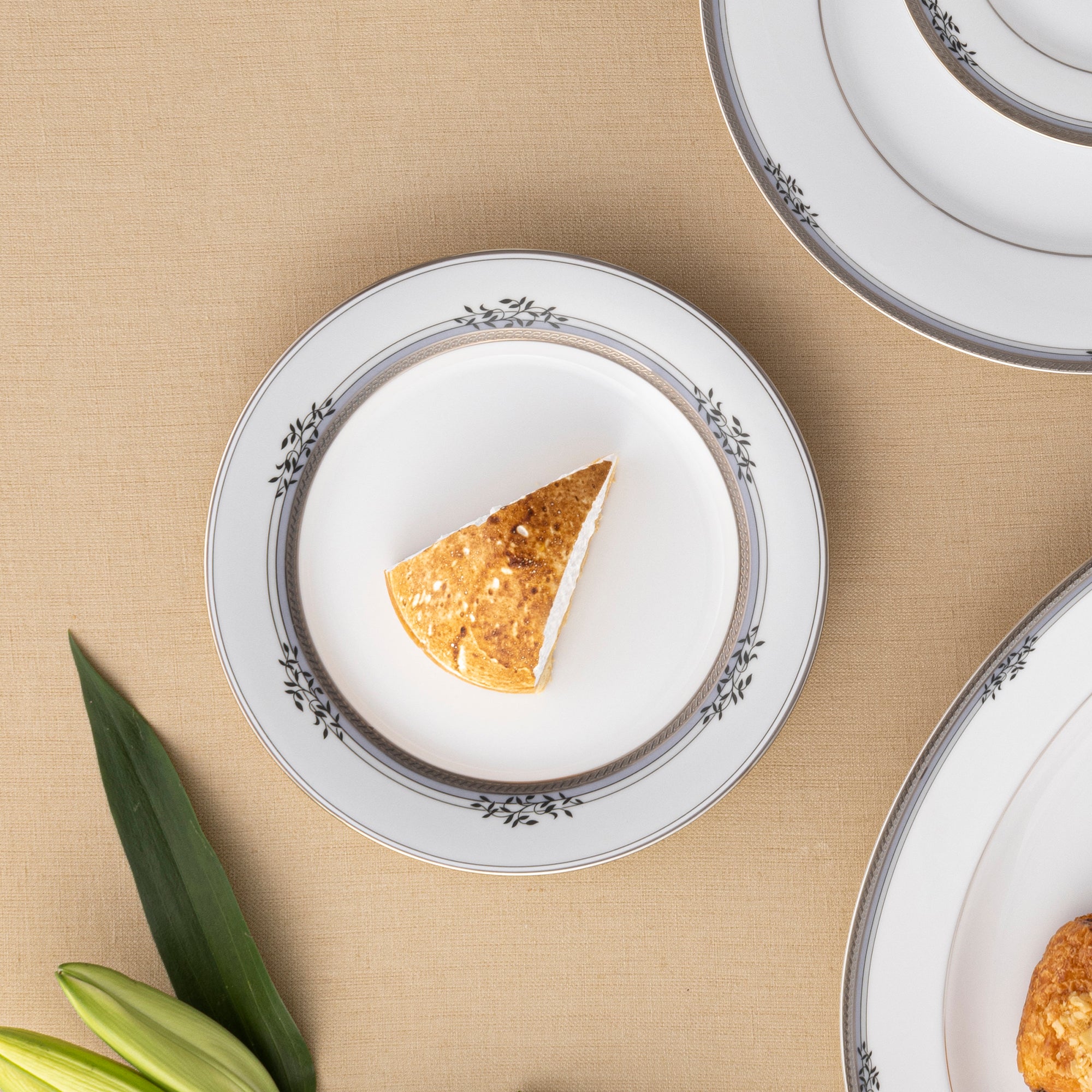 Noritake 20Pcs Dinner Set for 4 Person - Laurel Vale