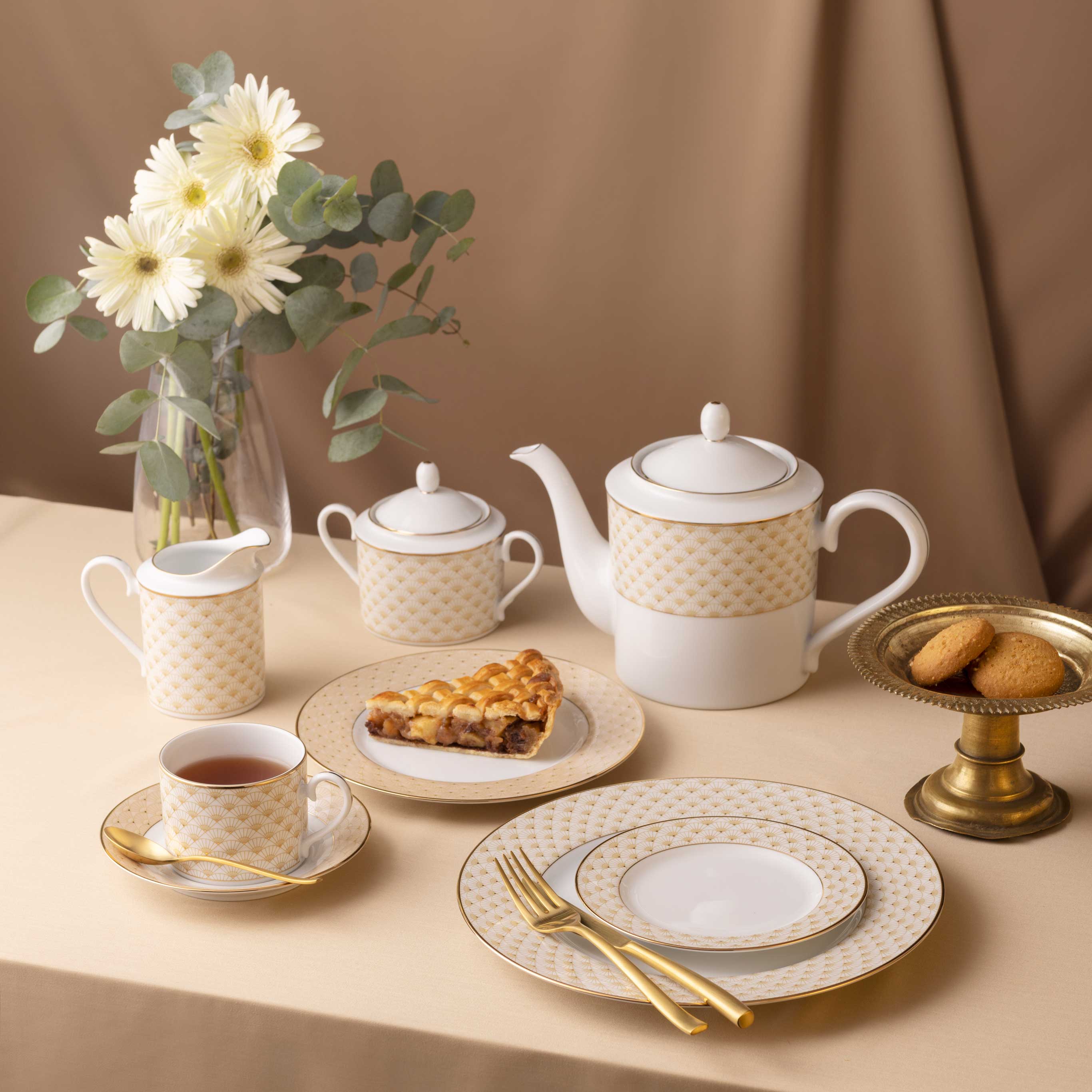 Noritake 96Pcs Dinner & Tea Set for 12 Person - Trocodero Gold