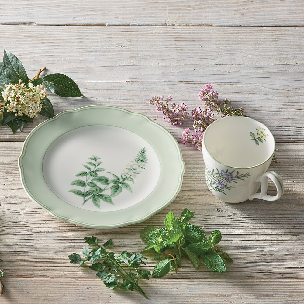 DINNER PLATE - ENGLISH HERBS