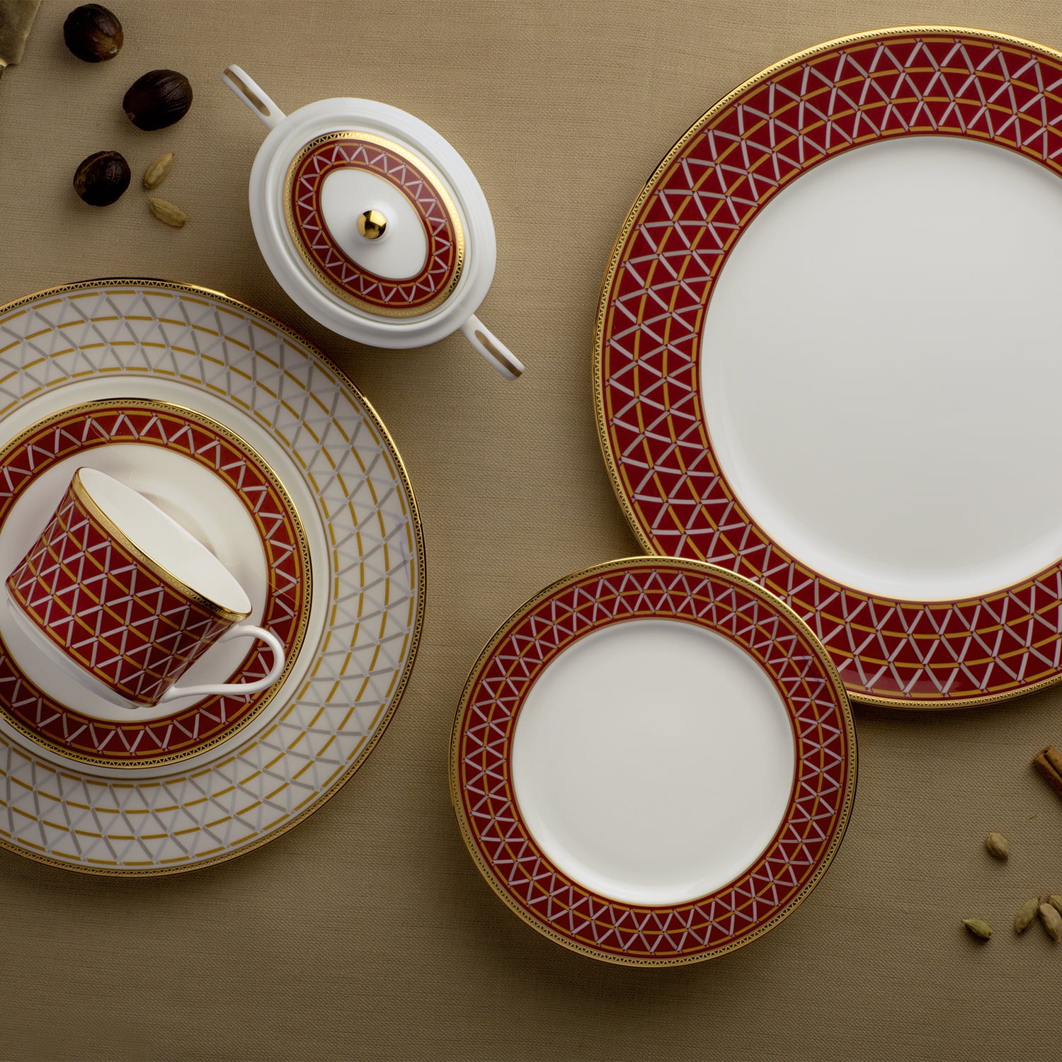 Noritake 47Pcs Dinner & Tea Set for 8 Person - Crochet