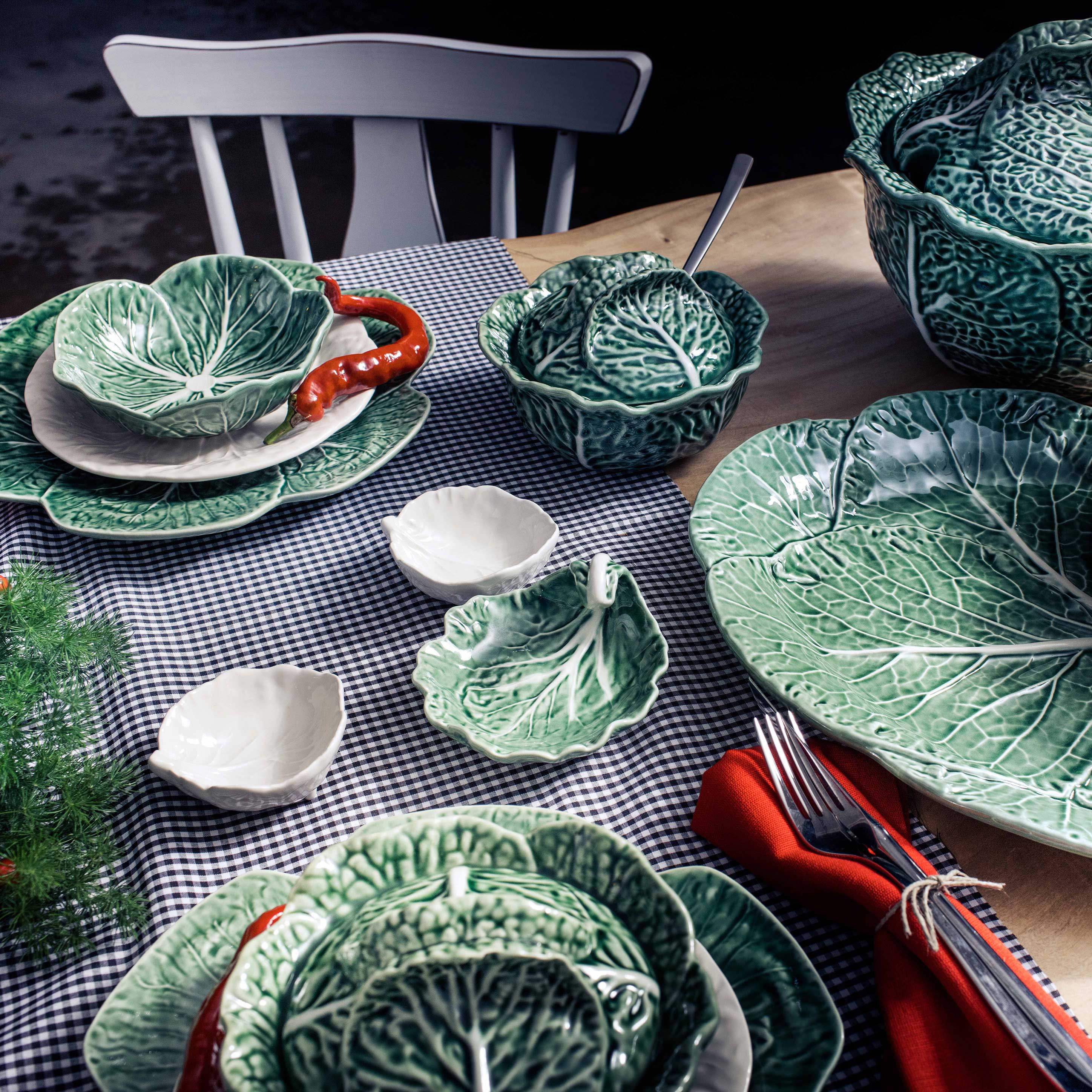 Bordallo Pinheiro Tea Cup &amp; Saucer - Natural Cabbage