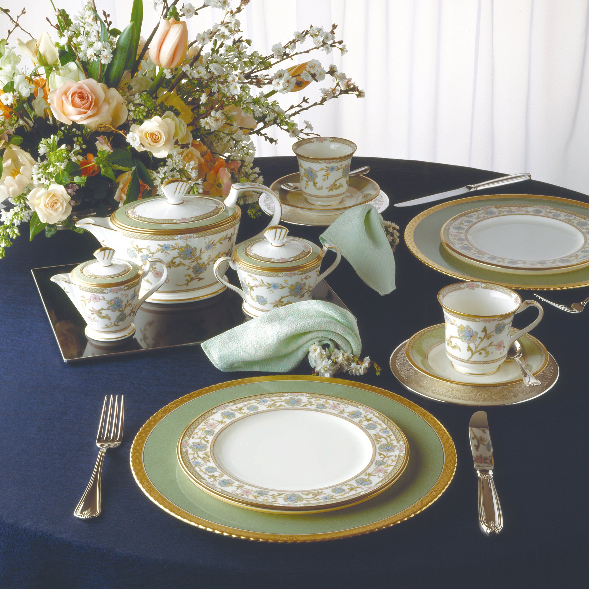 Noritake 96Pcs Dinner & Tea Set for 12 Person - Yoshino