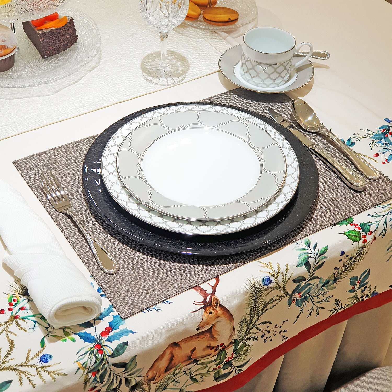 CHARGER PLATE 33 CM ROUND - FABRICA  M013 BLACK