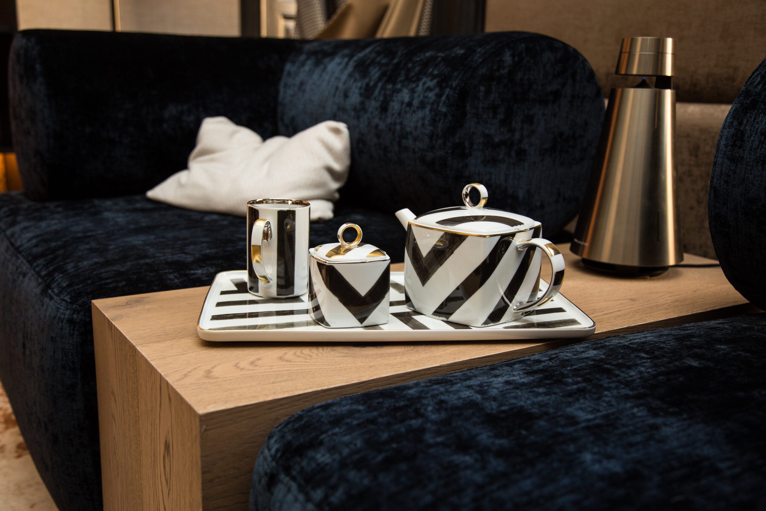 Vista Alegre 14Pcs Tea Set for 6 Person - Sol Y Sombra