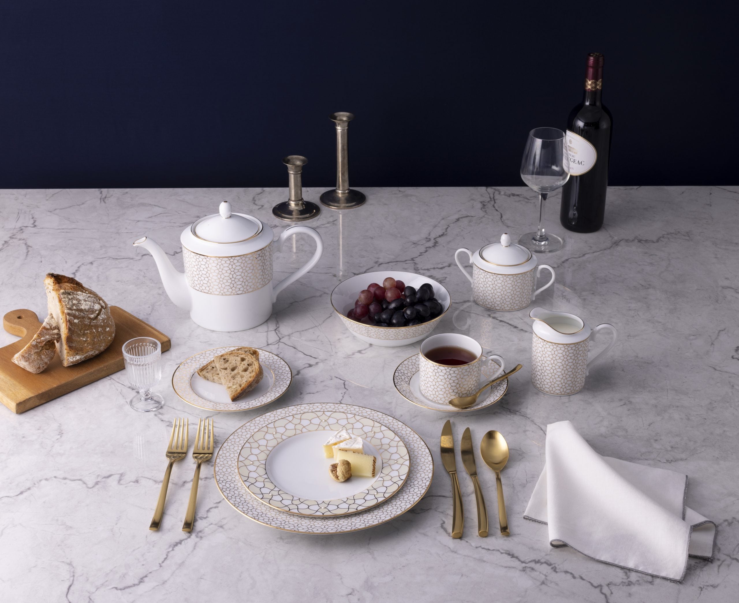 Noritake 96Pcs Dinner & Tea Set for 12 Person - Ripple Gold