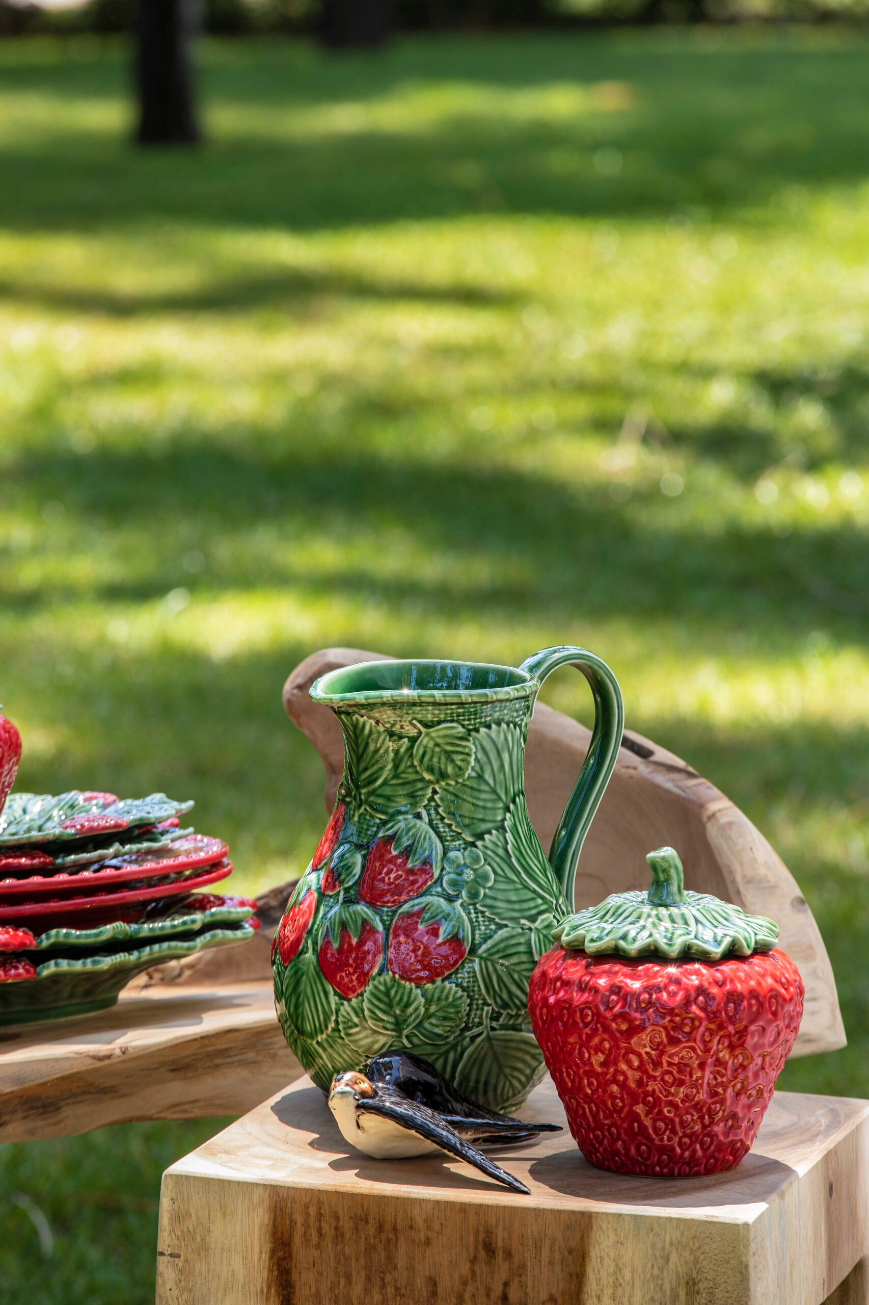 Bordallo Pinheiro Cheese Tray - Strawberries