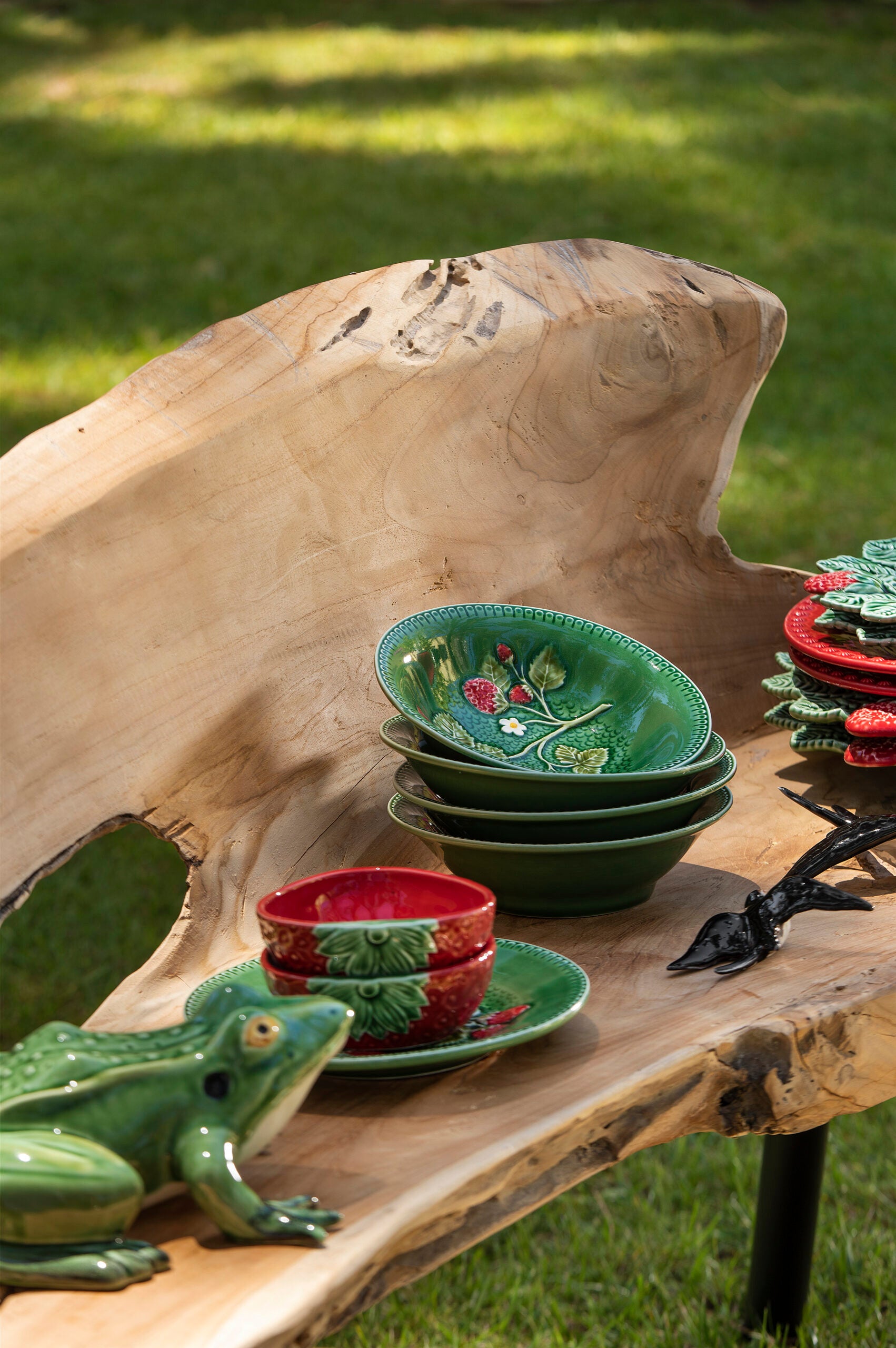 Bordallo Pinheiro Cheese Tray - Strawberries
