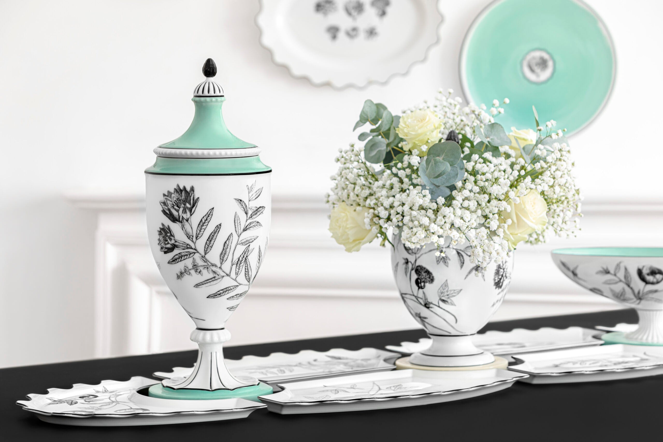 Vista Alegre Vase Carvalho - Herbariae Parade