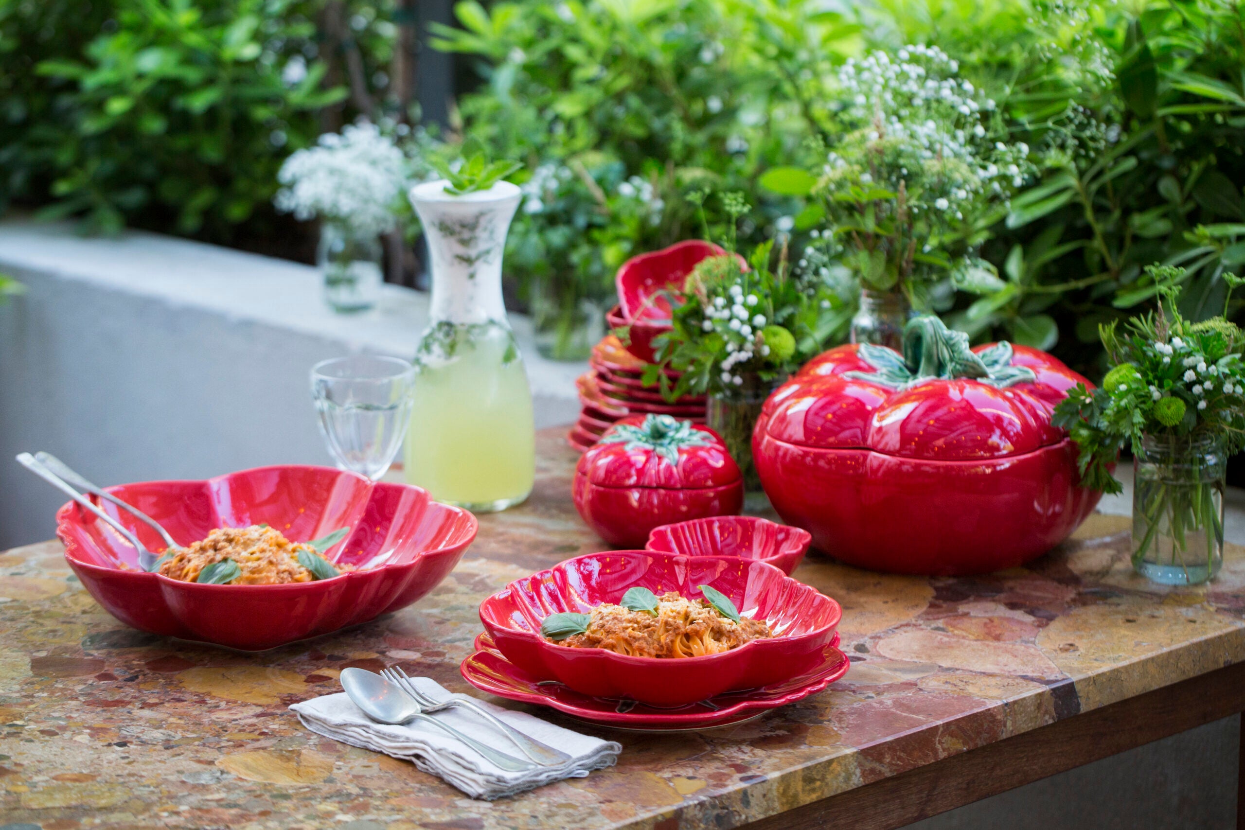 Bordallo Pinheiro Tureen 4.5L - Tomato