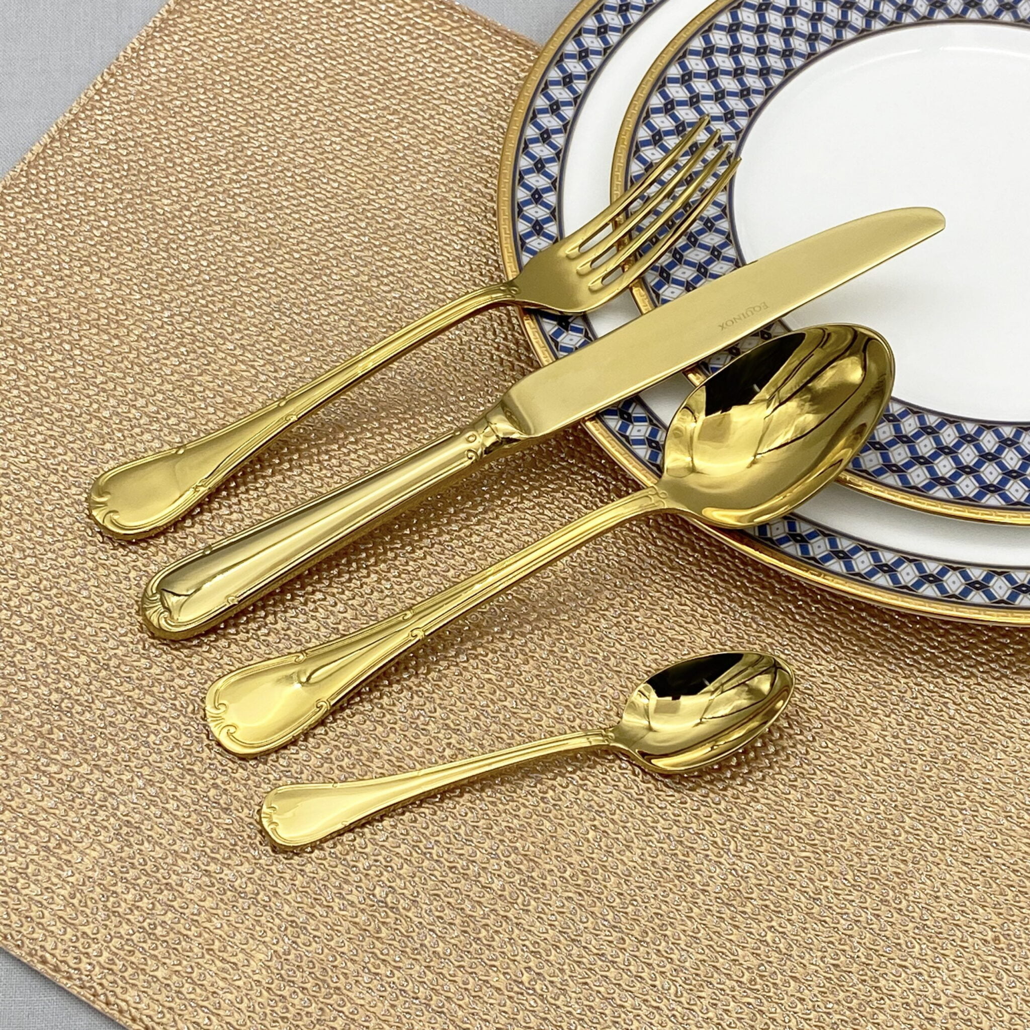 equinox-915-butter-spreader-gold-artelia